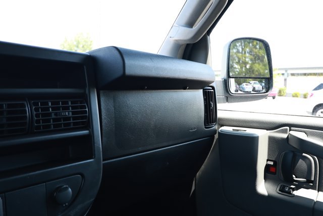 Used 2021 Chevrolet Express 2500 RWD image 22