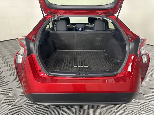 Used 2016 Toyota Prius Three image 12