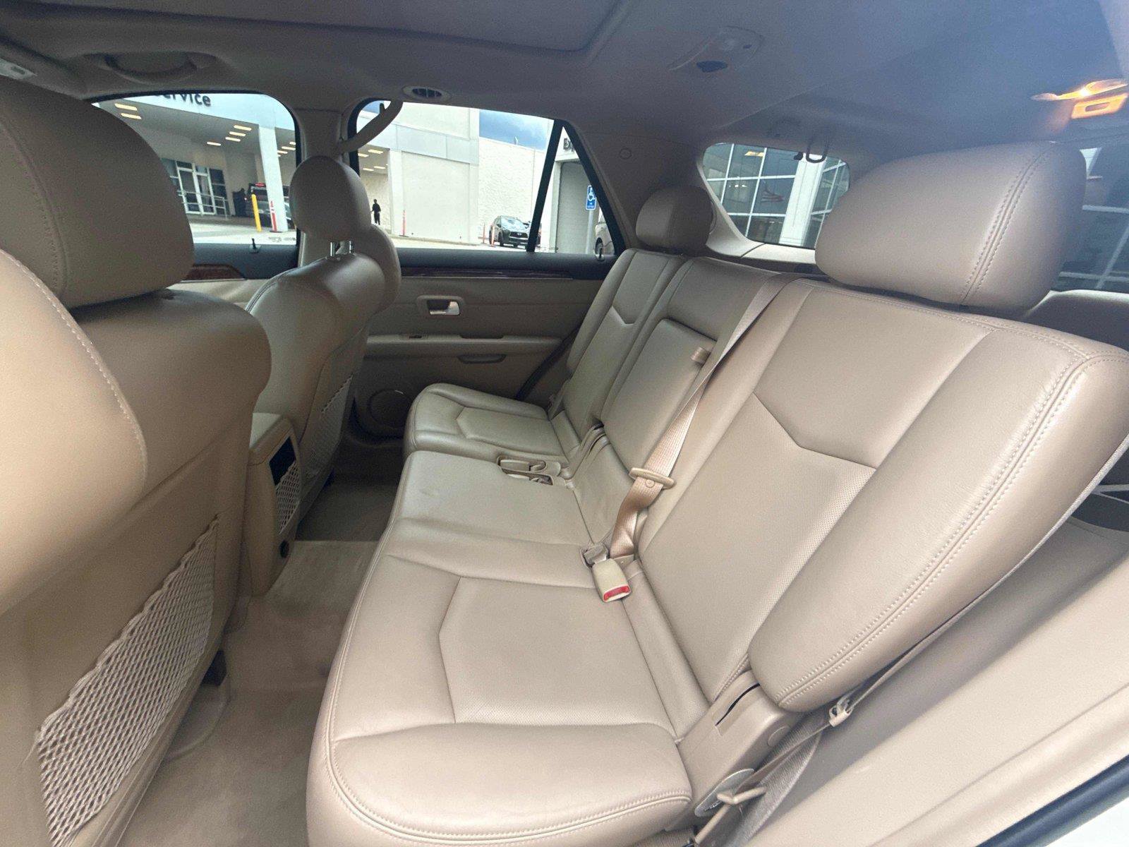 Used 2009 Cadillac SRX AWD w/ Third Row Seating Package image 12