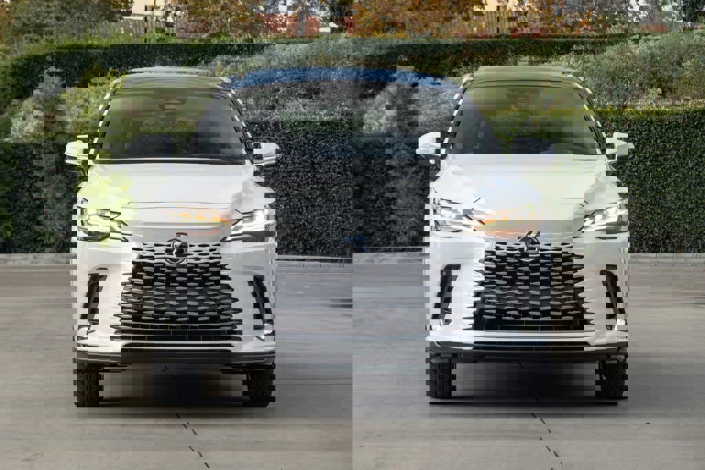 New 2026 Lexus RX 450h Luxury image 3