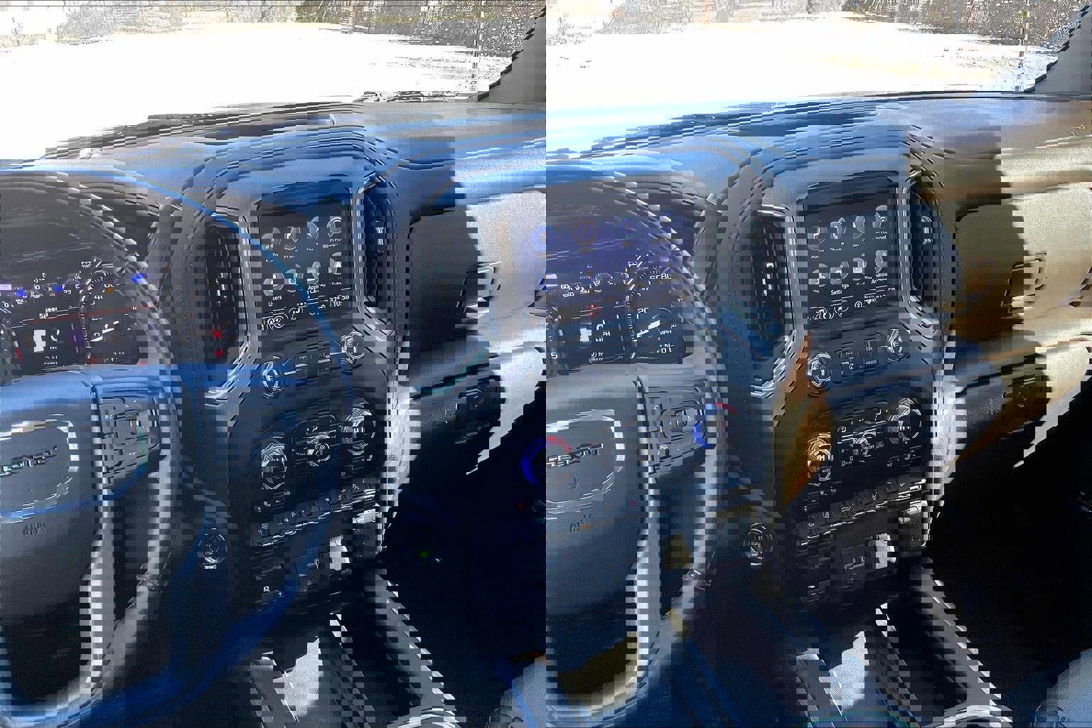 Used 2023 GMC Sierra 3500 Denali image 7