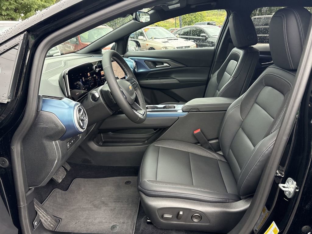 New 2026 Chevrolet Equinox EV LT image 20