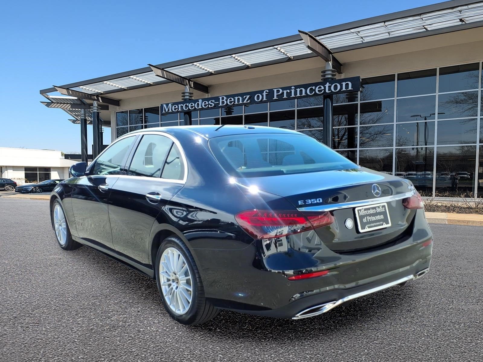 Certified 2023 Mercedes-Benz E 350 4MATIC Sedan image 5