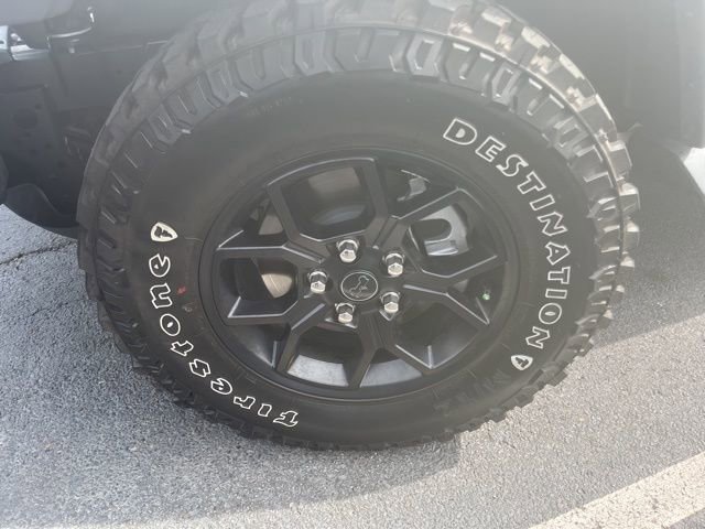 Used 2025 Jeep Gladiator Sport image 5