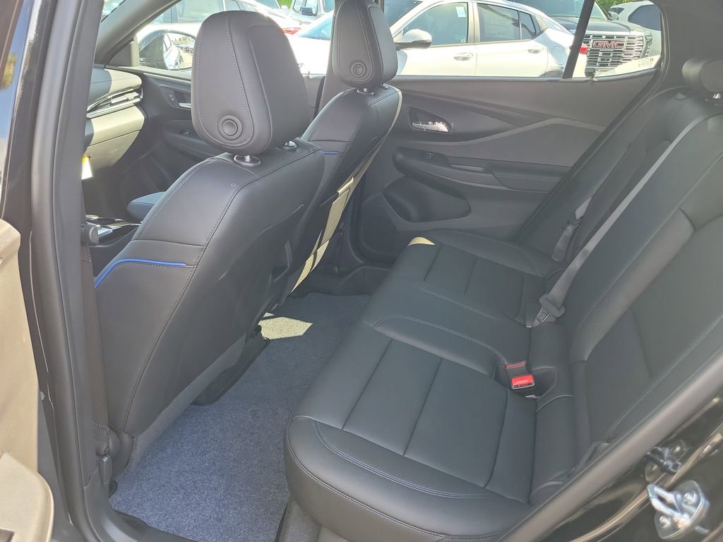 New 2026 Buick Envista Sport Touring image 10