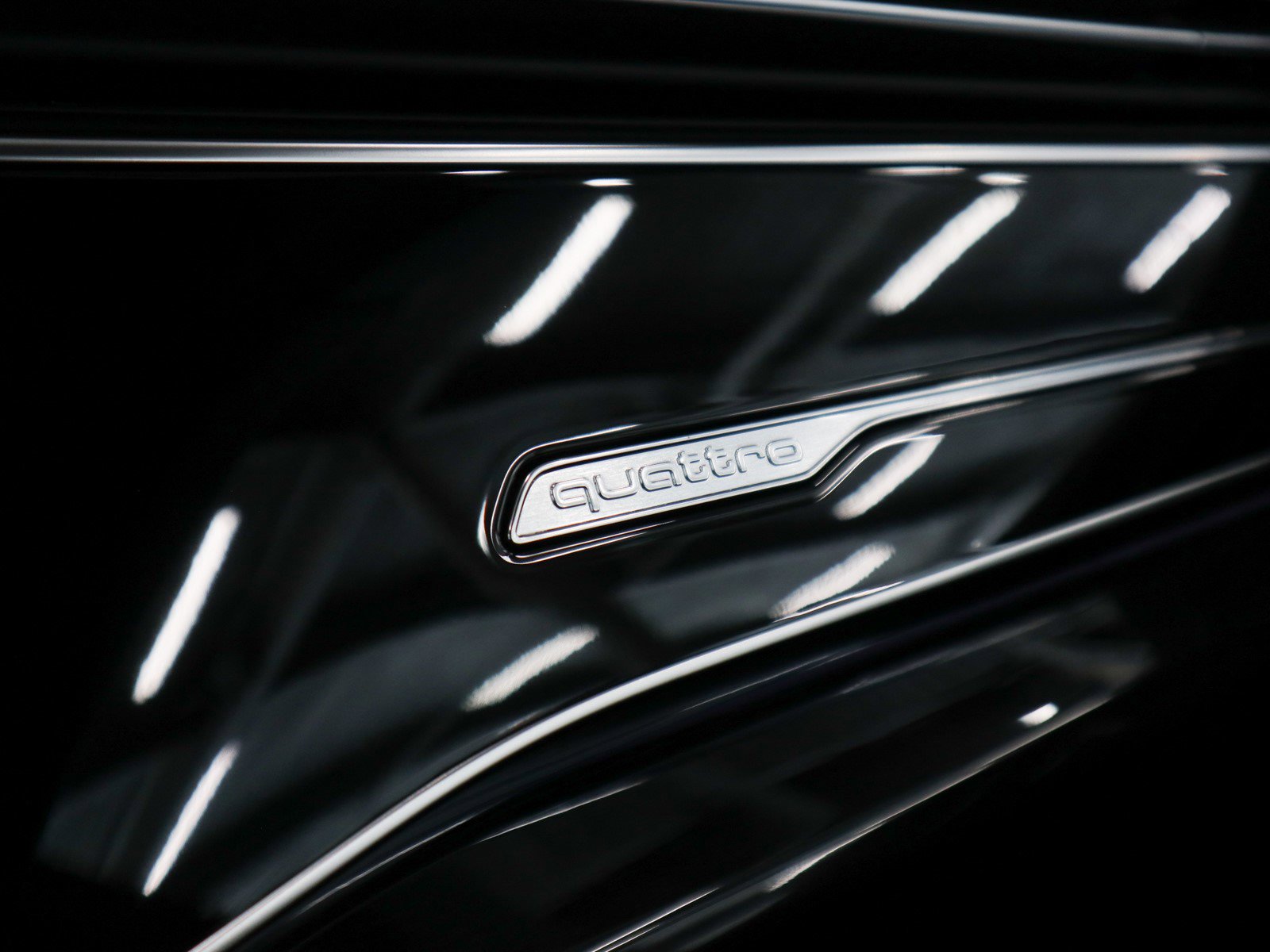 New 2025 Audi Q8 Premium image 25