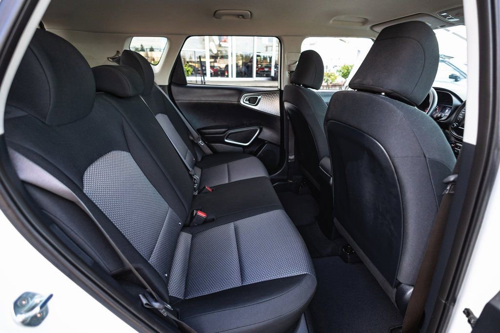 Used 2022 Kia Soul LX FWD image 30