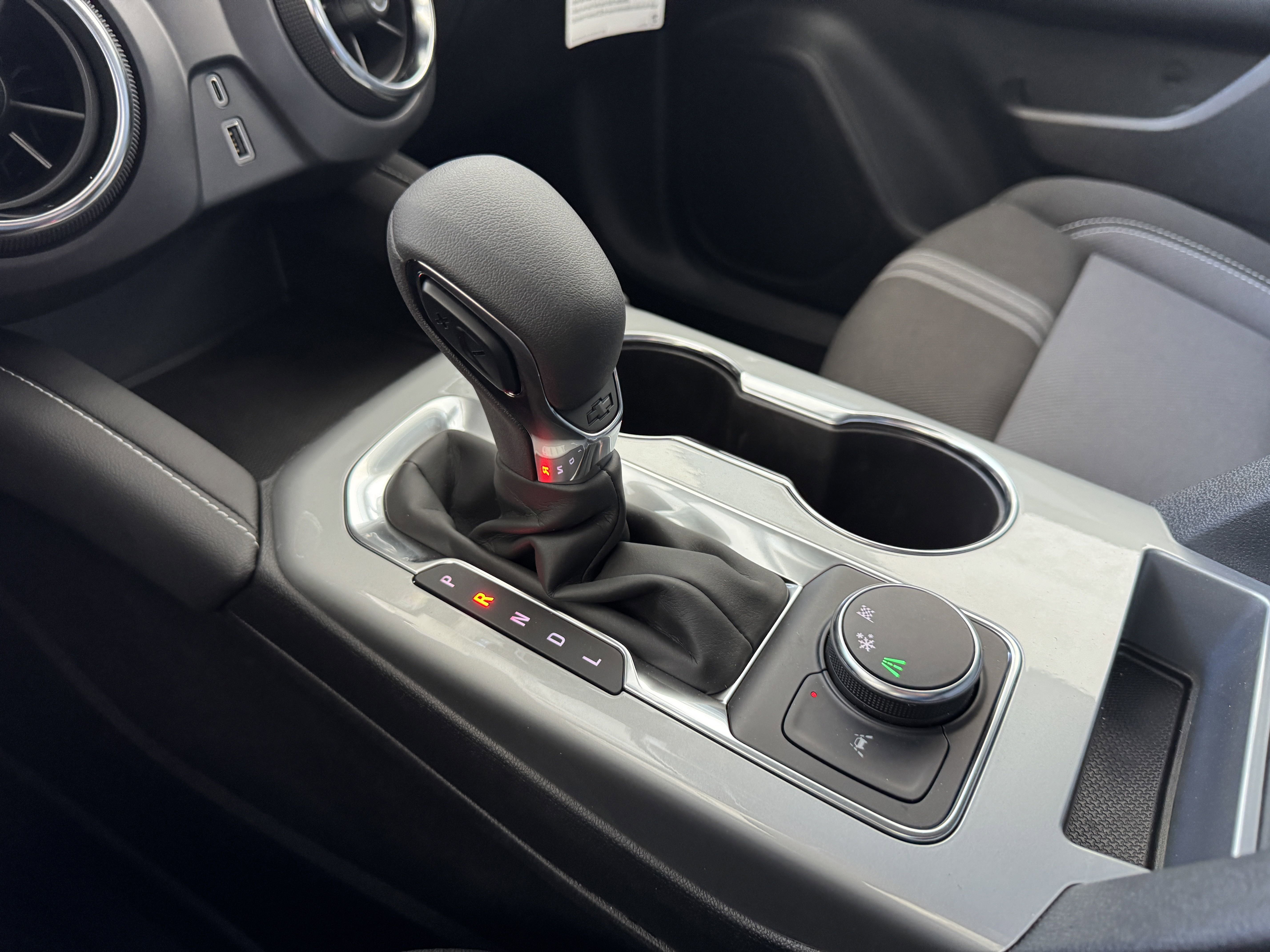 New 2025 Chevrolet Blazer LT w/ Midnight/Sport Edition image 22