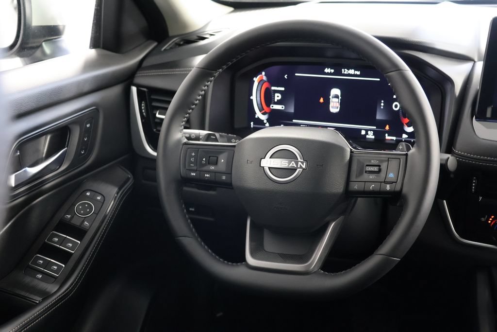 Used 2025 Nissan Rogue SL w/ SL Premium Package AWD/4WD image 10