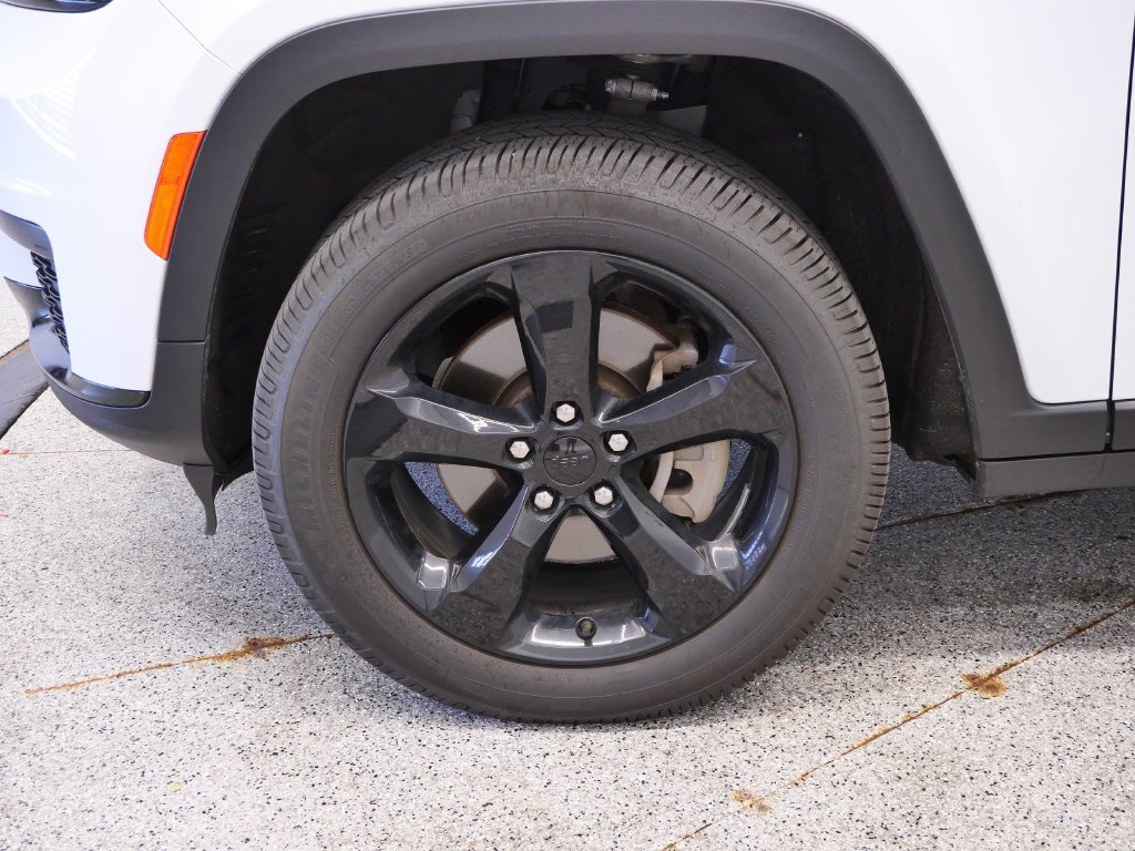 Used 2022 Jeep Grand Cherokee L Laredo AWD/4WD image 9
