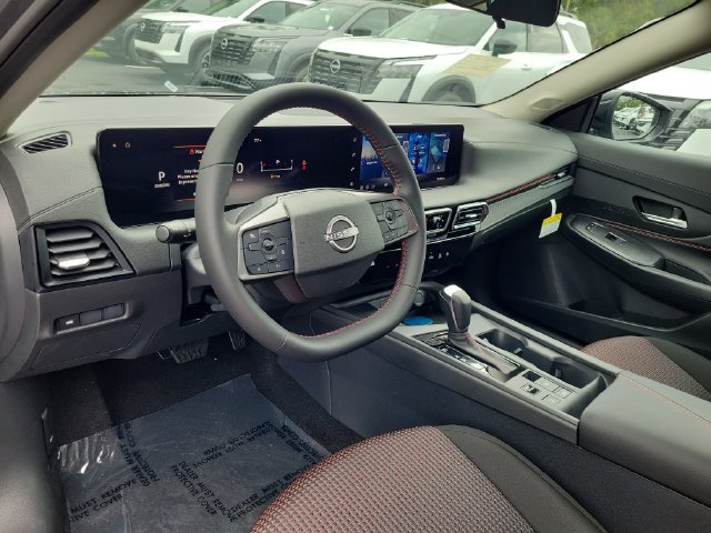New 2027 Nissan Sentra SR w/ Floor Mat Package FWD image 15