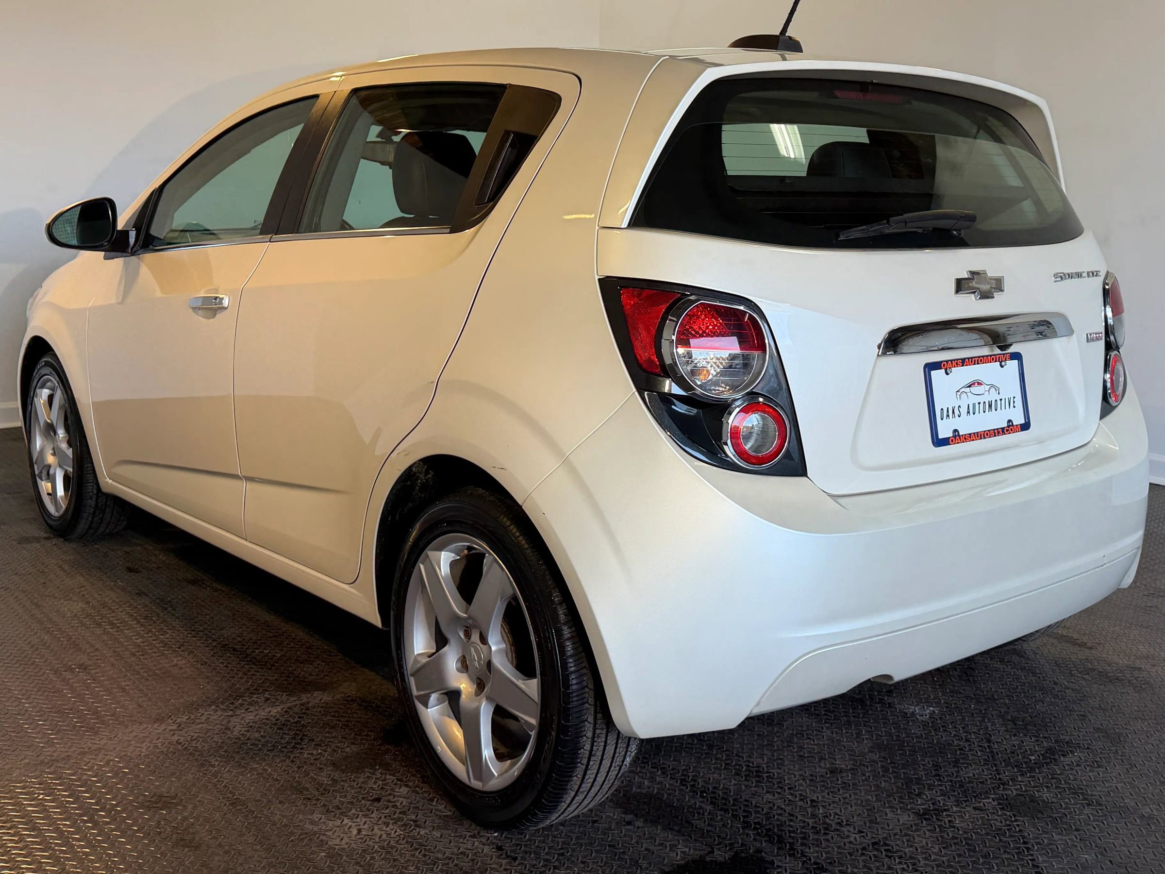 Used 2015 Chevrolet Sonic LTZ FWD image 5