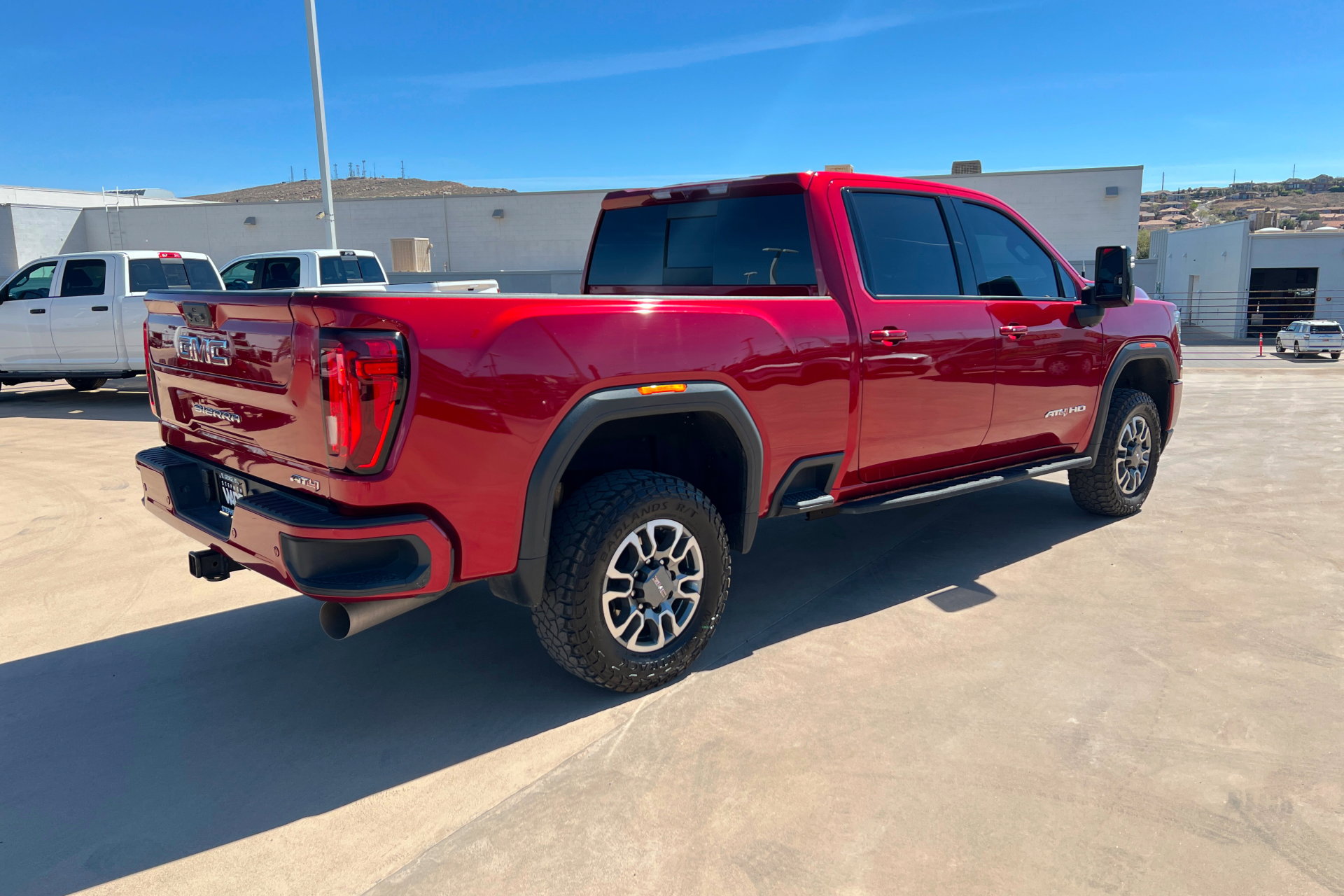 Used 2023 GMC Sierra 2500 AT4 w/ AT4 Preferred Package image 6