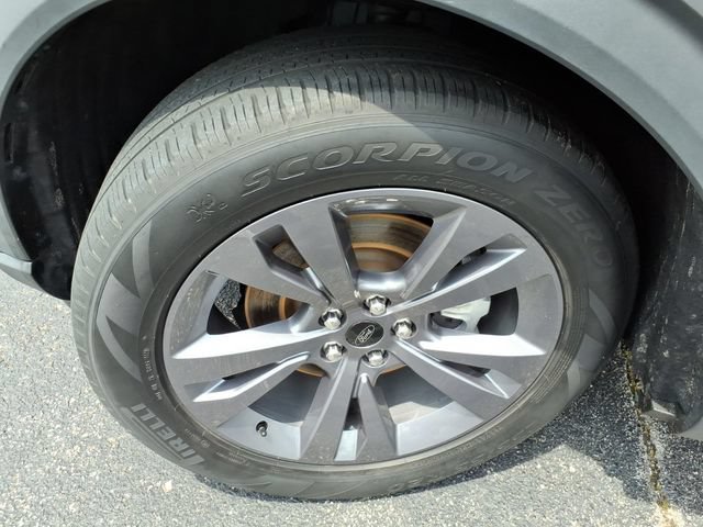 Used 2022 Ford Explorer XLT w/ Equipment Group 202A RWD image 9