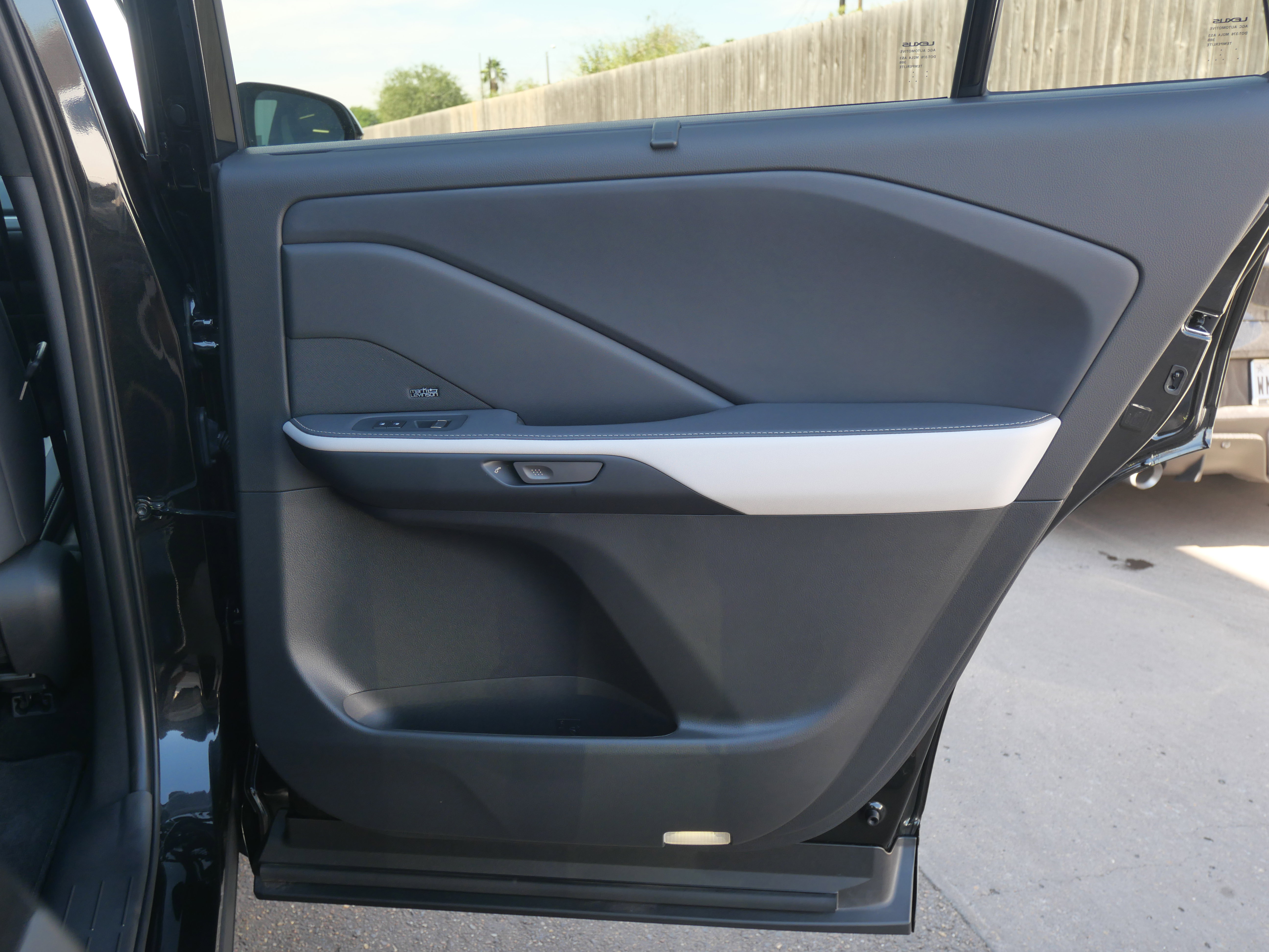 Used 2025 Lexus TX 500h AWD image 13