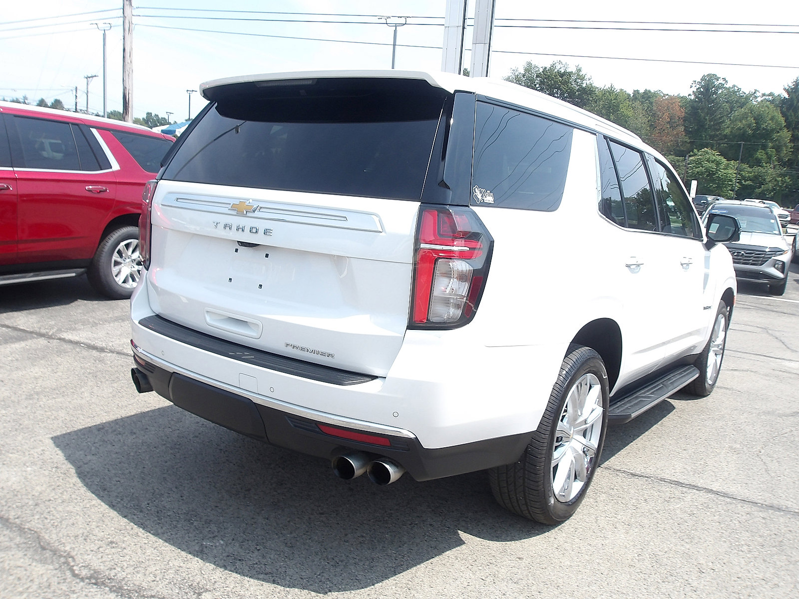 Used 2021 Chevrolet Tahoe Premier w/ Premium Package image 7