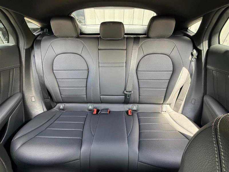Used 2023 Mercedes-Benz GLC 300 4MATIC Coupe image 19