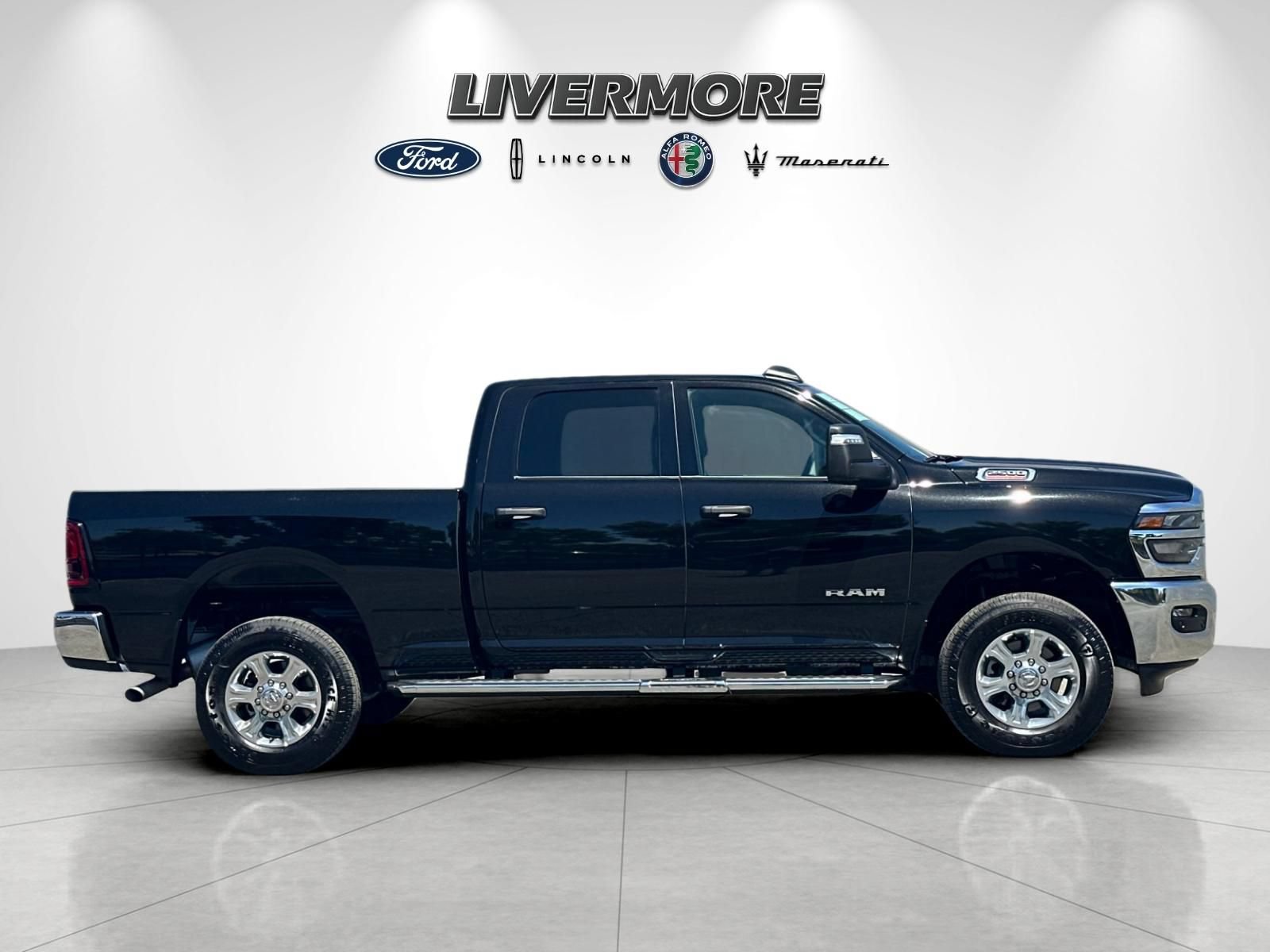 Used 2026 RAM 2500 Big Horn AWD/4WD image 2