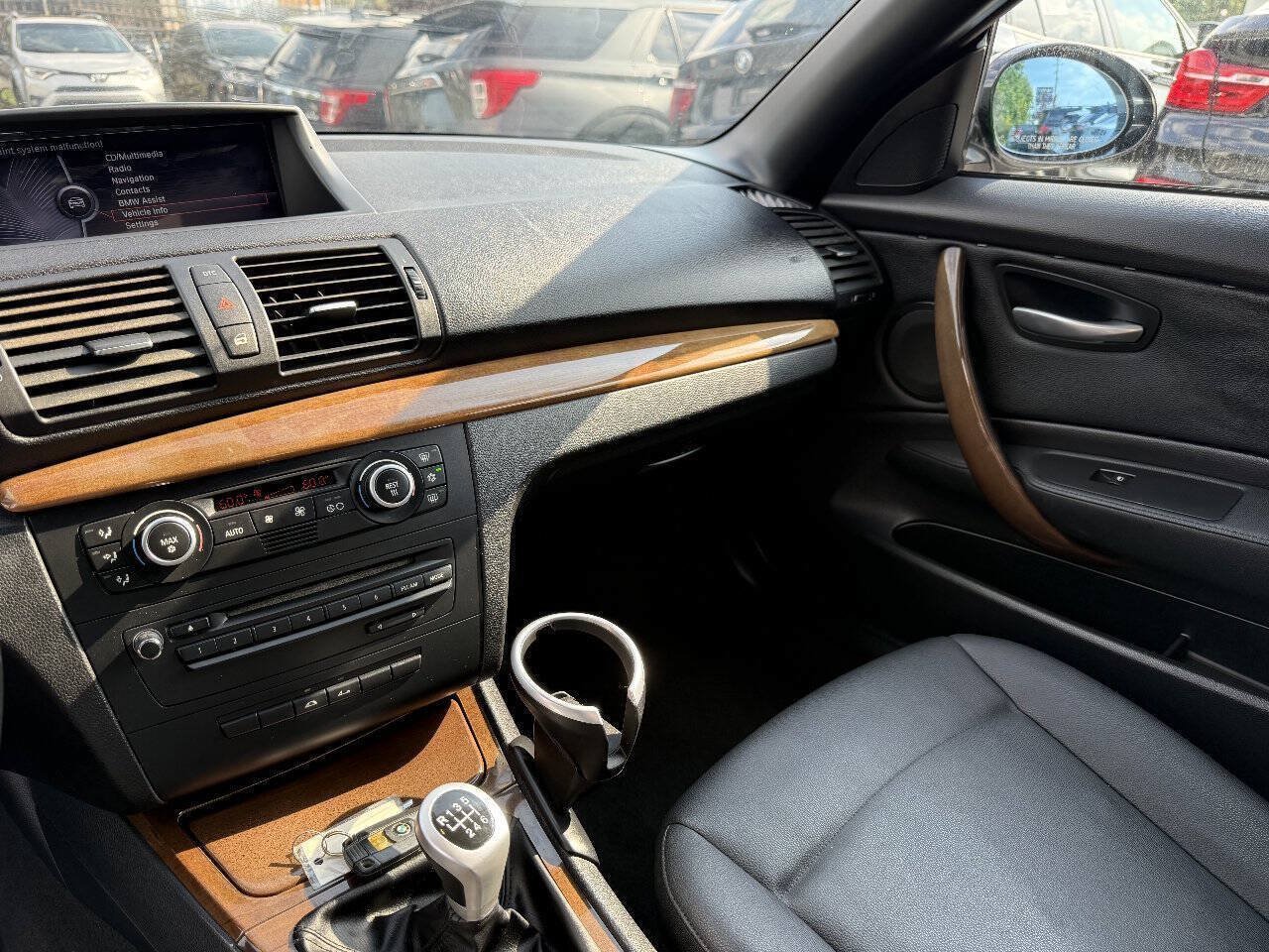 Used 2009 BMW 128i Convertible RWD image 18
