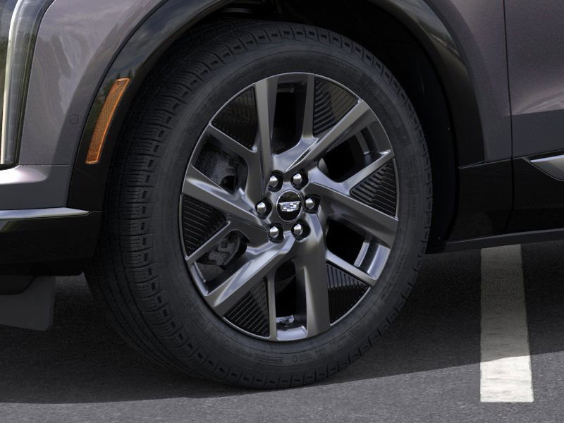 New 2026 Cadillac Optiq Luxury 2 image 9