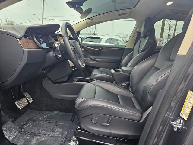 Used 2018 Tesla Model X 75D image 17