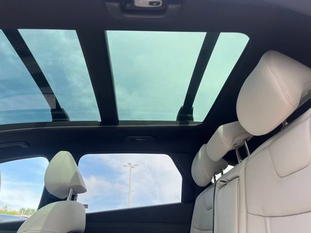 New 2025 Hyundai Tucson Limited image 16