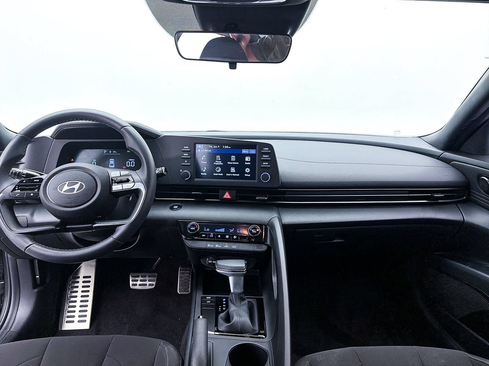 Used 2025 Hyundai Elantra Sport FWD image 24