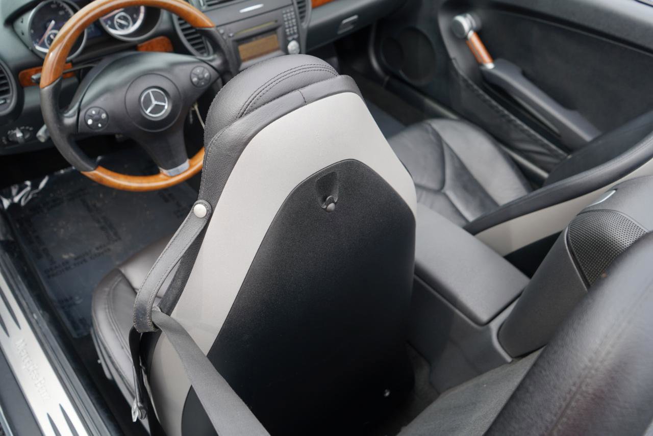 Used 2009 Mercedes-Benz SLK 300 2dr Roadster 3.0L w/ Premium I Pkg image 60