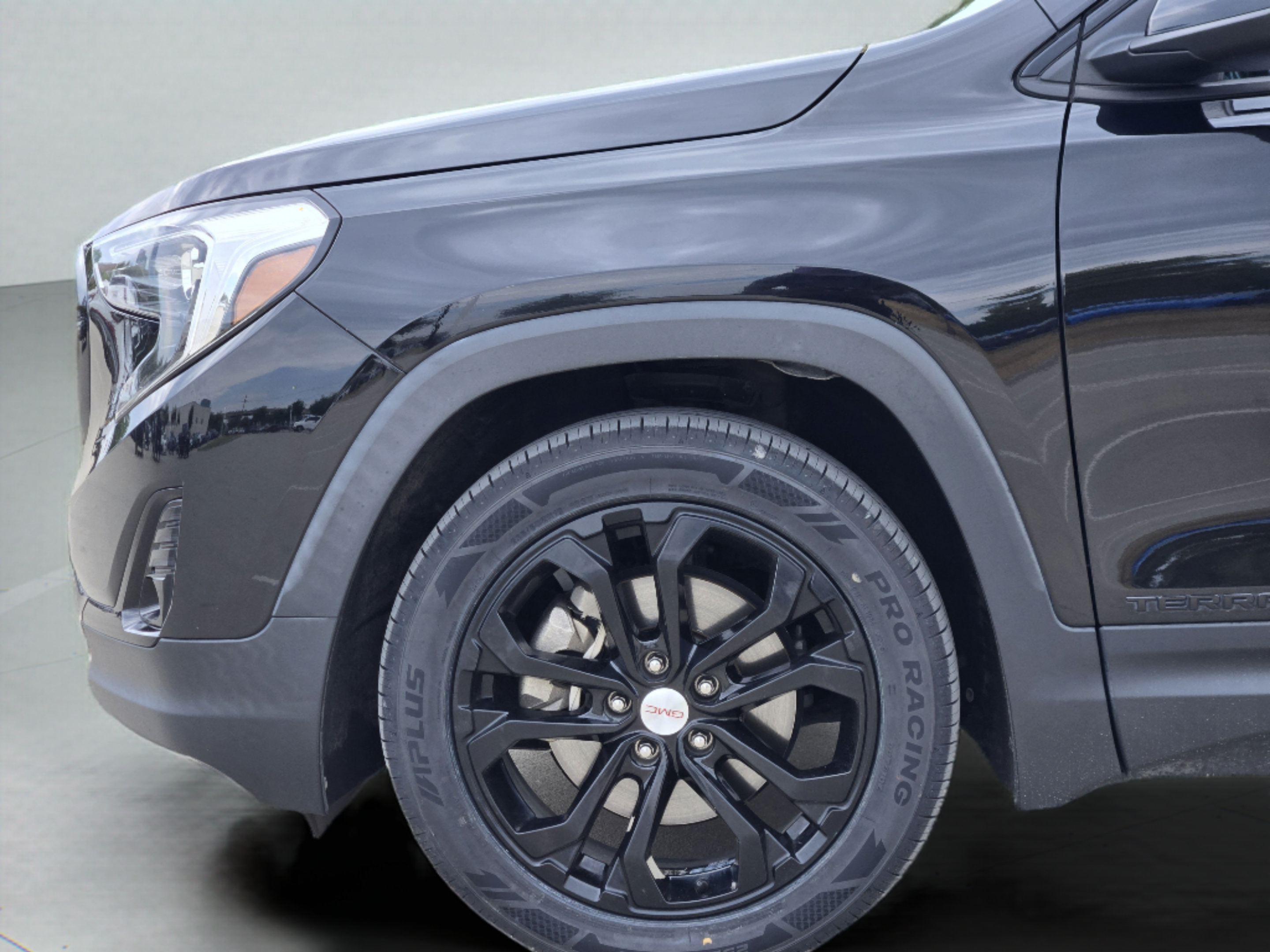 Used 2020 GMC Terrain SLT w/ Preferred Package FWD image 30