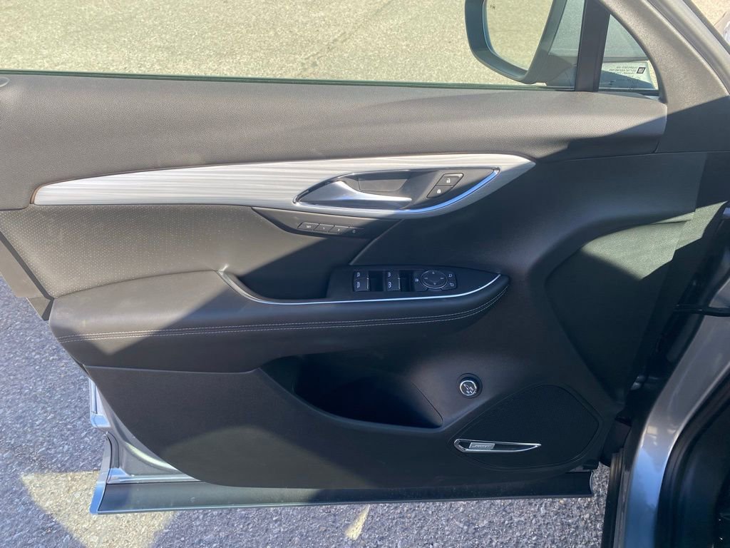 New 2025 Buick Envision Avenir image 11