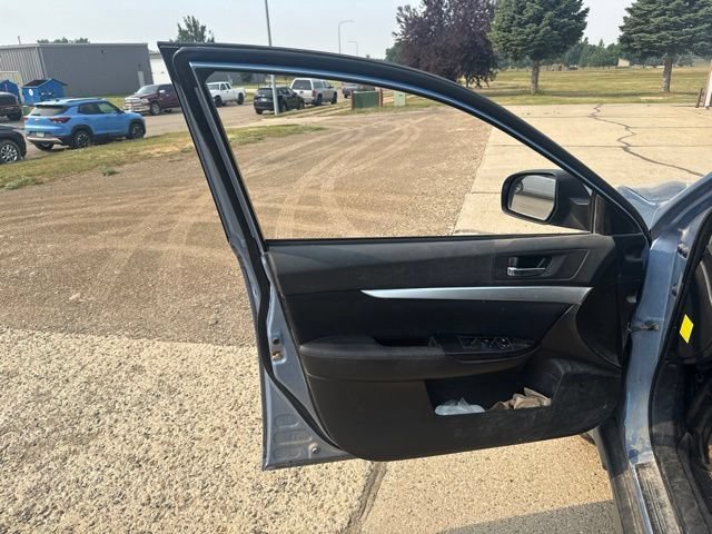Used 2010 Subaru Outback 3.6R Premium AWD/4WD image 12