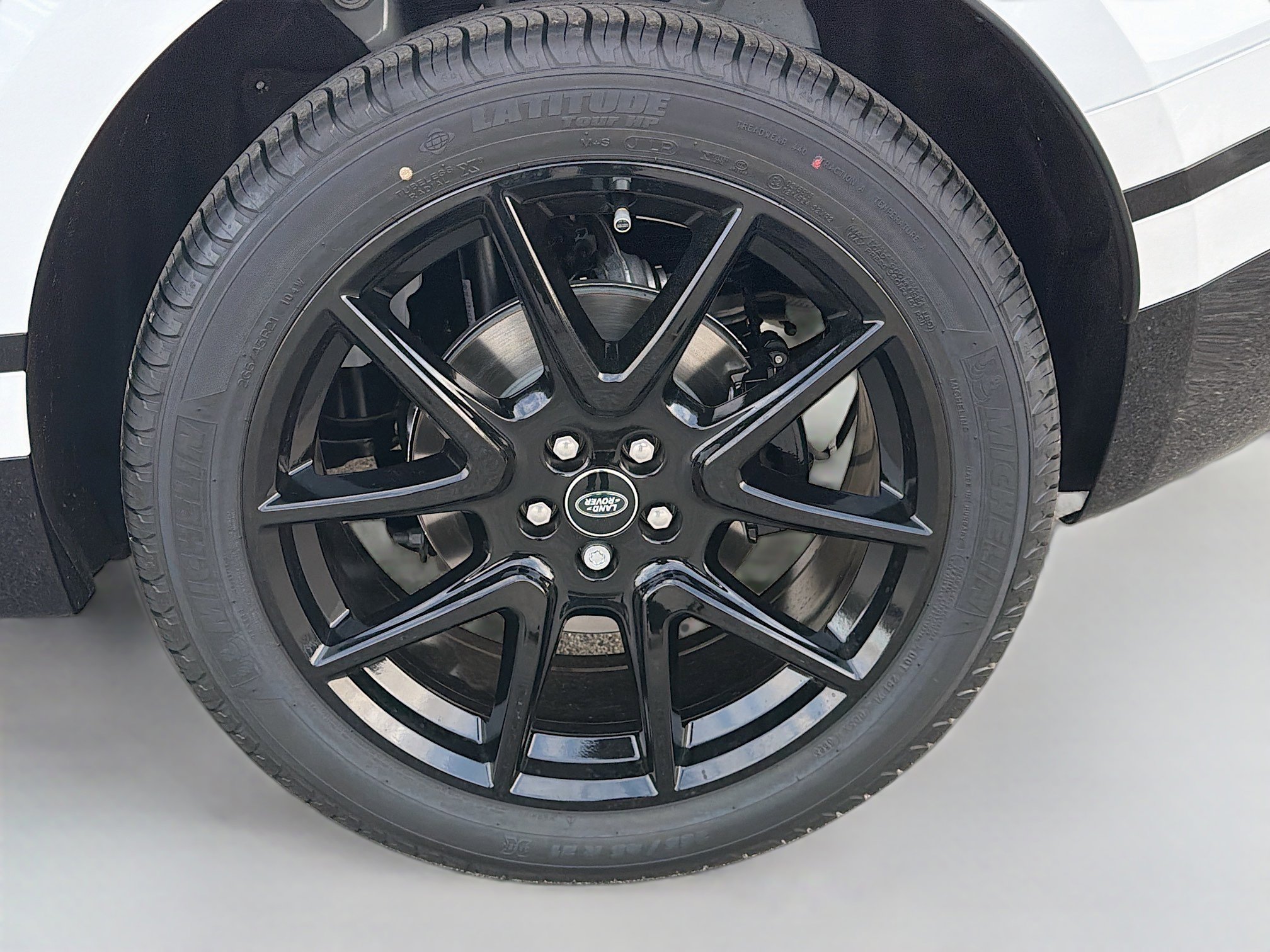 New 2026 Land Rover Range Rover Velar Dynamic SE image 42