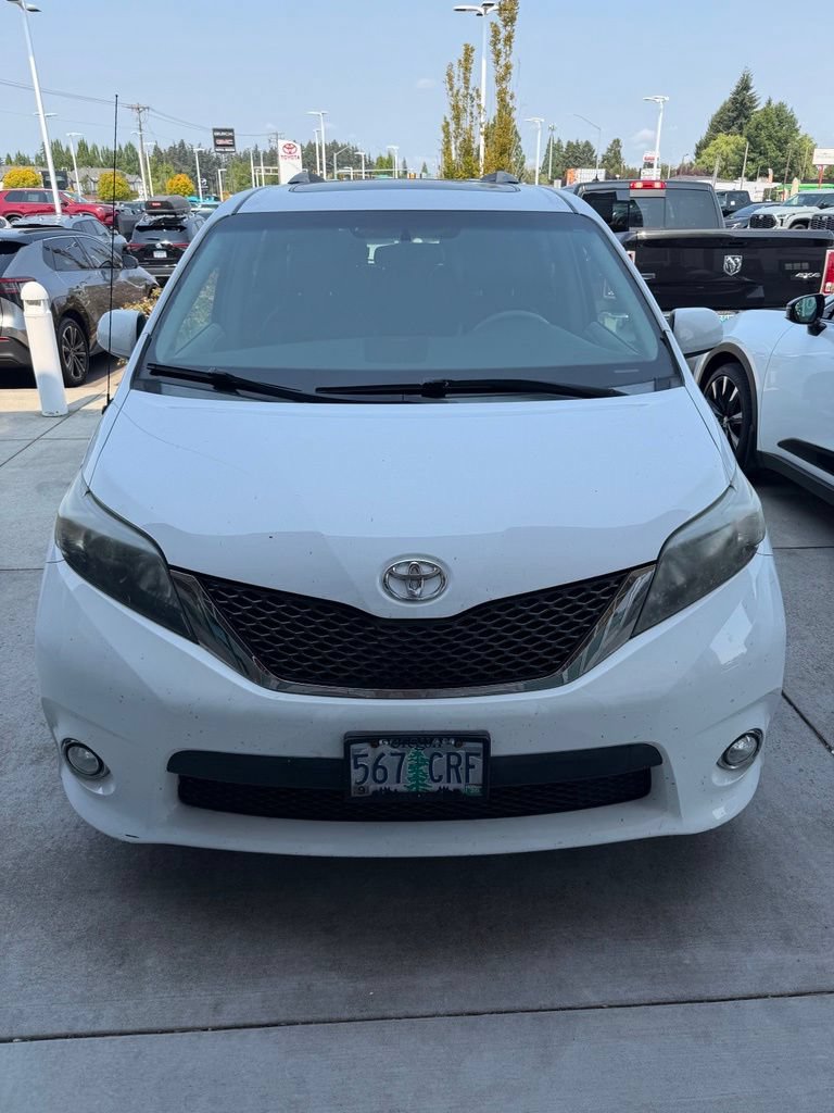 Used 2013 Toyota Sienna SE