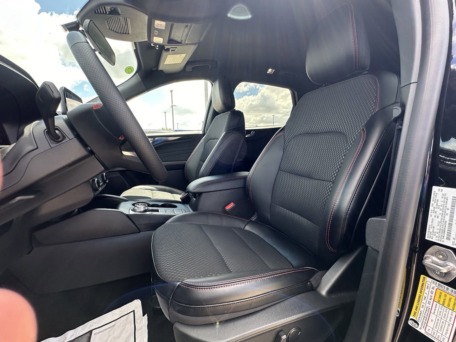 New 2024 Ford Escape ST-Line w/ Equipment Group 301A FWD image 20