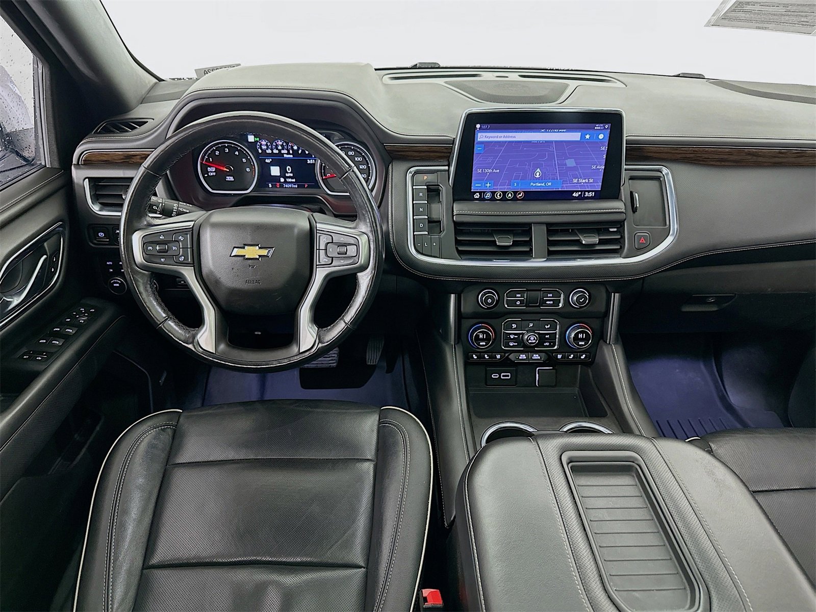 Used 2021 Chevrolet Suburban Premier w/ Premium Package image 24