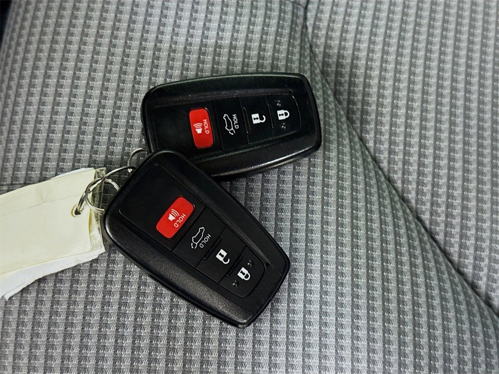 Certified 2020 Toyota Highlander LE image 36