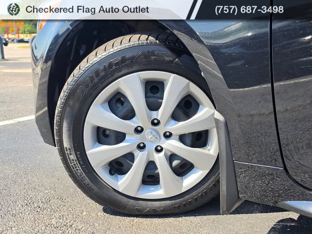 Used 2023 Toyota Corolla LE w/ Carpet Mat Package (TMS) AWD/4WD image 9