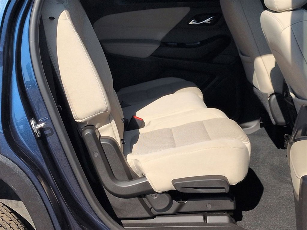 Certified 2023 Chevrolet Traverse LS image 25