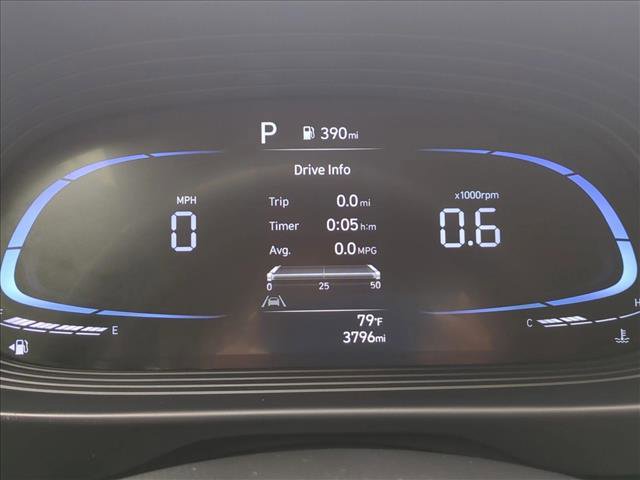 Certified 2025 Hyundai Venue SEL FWD image 11