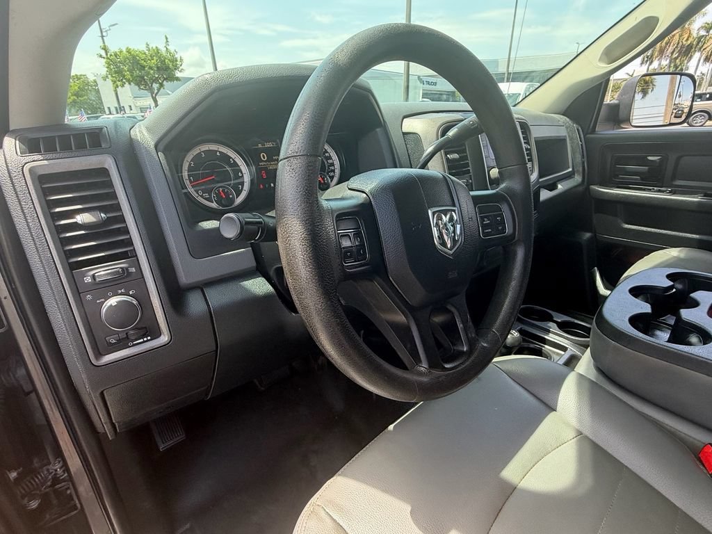 Used 2016 RAM 2500 Tradesman w/ Chrome Appearance Group AWD/4WD image 7