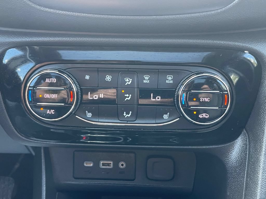 Used 2023 Buick Encore GX Essence w/ Experience Buick Package AWD/4WD image 27