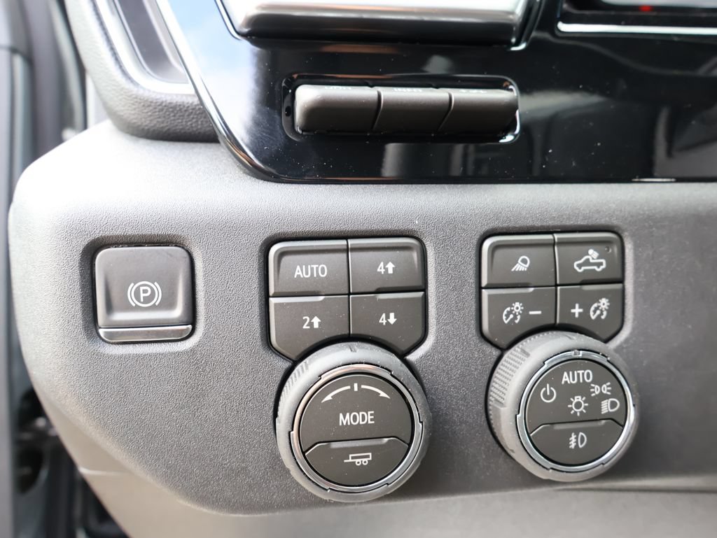 New 2026 Chevrolet Silverado 3500 LTZ w/ LTZ Plus Package AWD/4WD image 13