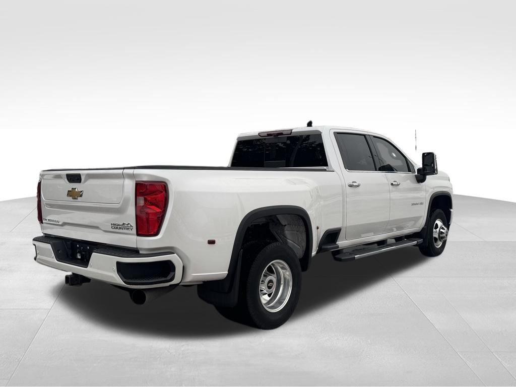 Used 2023 Chevrolet Silverado 3500 High Country image 4