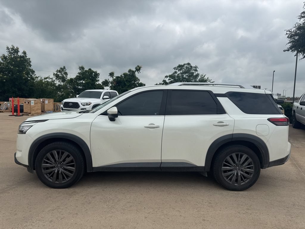 Certified 2022 Nissan Pathfinder SL w/ SL Premium Package FWD image 2