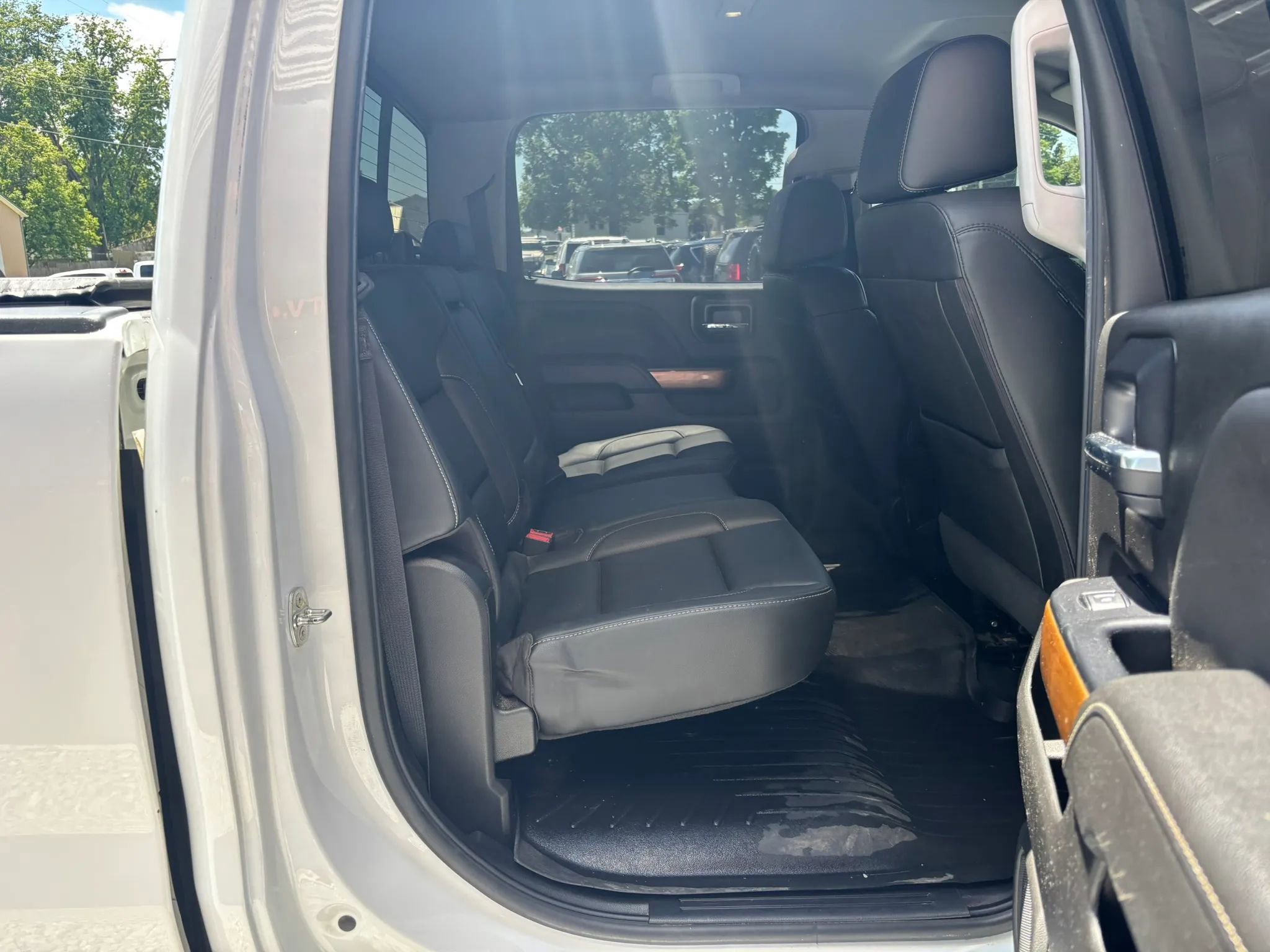 Used 2019 Chevrolet Silverado 2500 LTZ w/ Duramax Plus Package AWD/4WD image 18