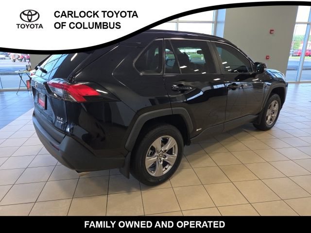 Used 2025 Toyota RAV4 XLE w/ Convenience Package AWD/4WD image 7