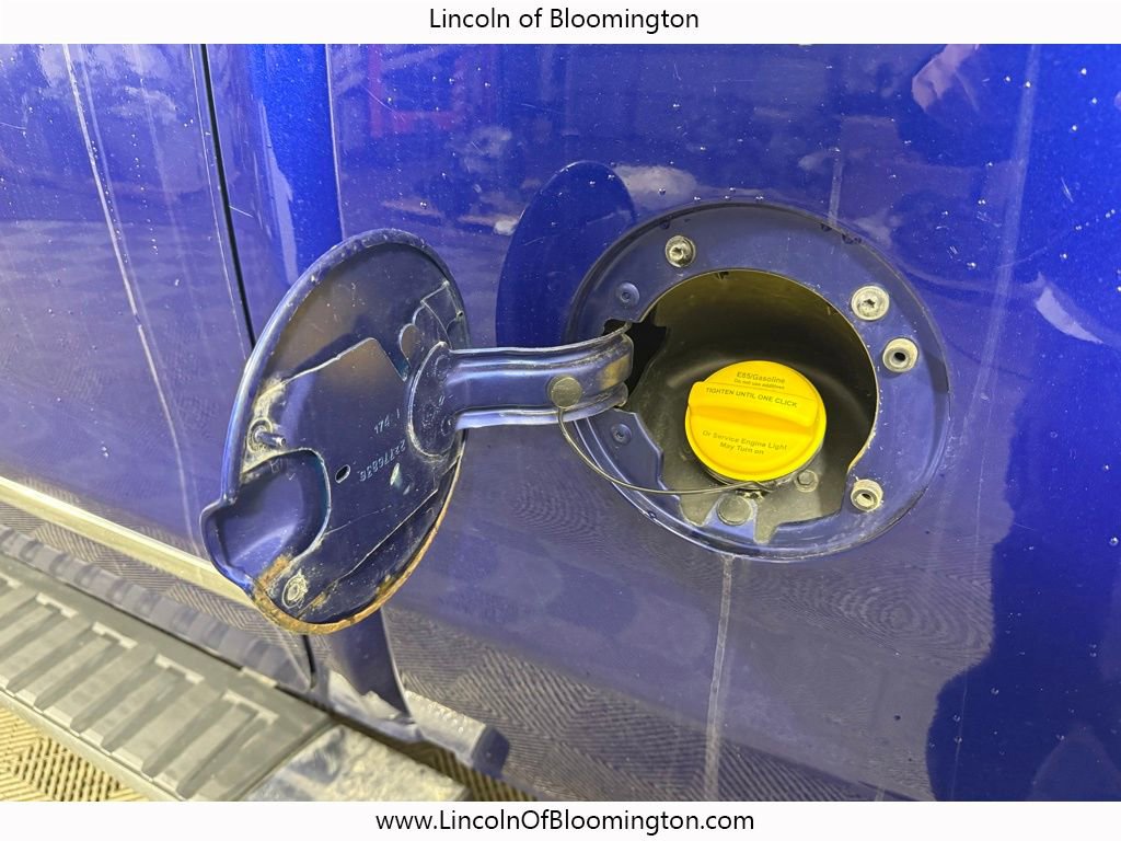 Used 2014 GMC Sierra 1500 SLT w/ SLT Crew Cab Value Package image 14