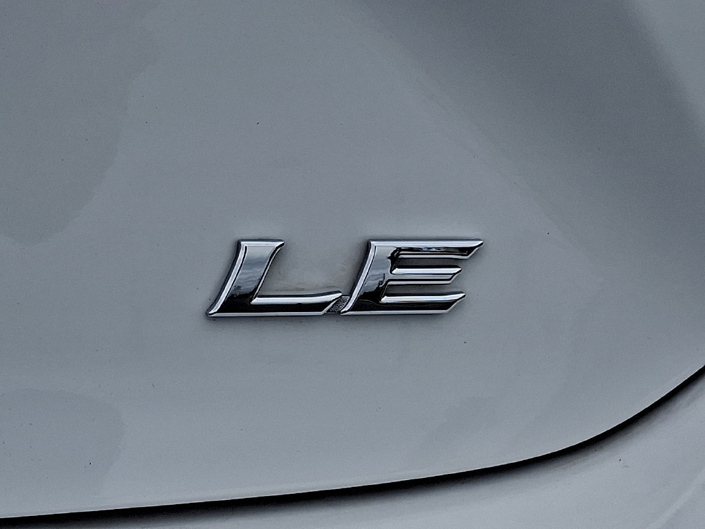 Used 2025 Toyota Camry LE FWD image 30