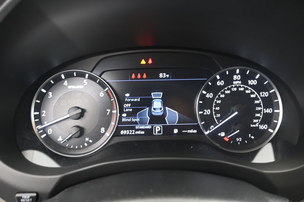 Used 2023 INFINITI QX50 Luxe AWD/4WD image 12
