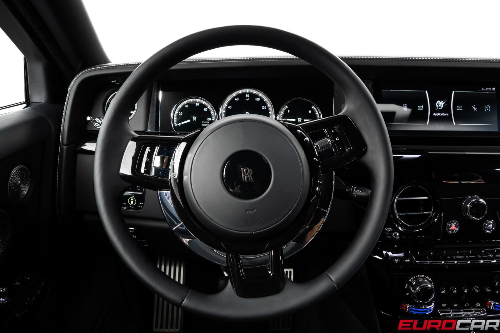 Used 2022 Rolls-Royce Phantom Sedan RWD image 30